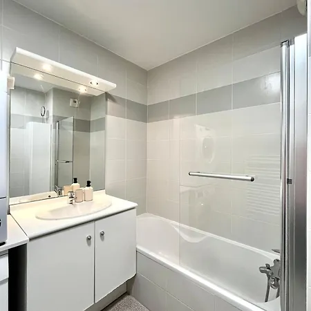 T2 Cosy Avec Parking - Goupama Stadium Ldlc Arena Apartment Decines-Charpieu